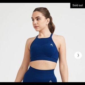 EFFORTLESS SEAMLESS HIGH NECK BRALETTE